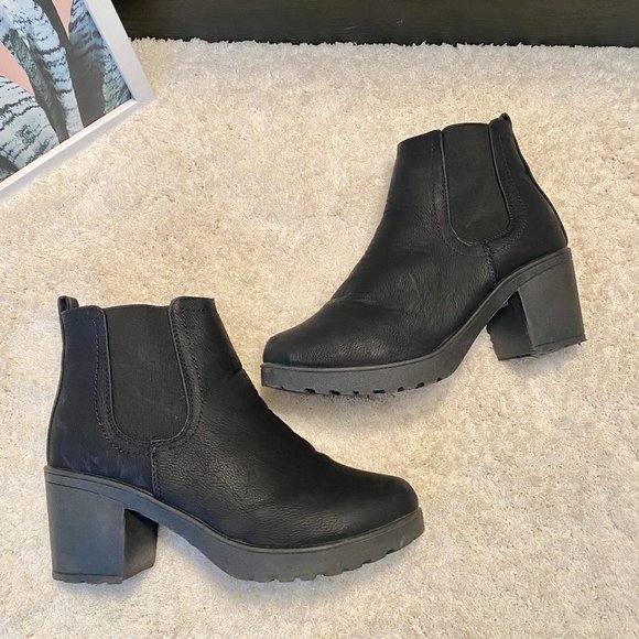 Black Ankle Boot Size 8.5 - 9 - Picture 2 of 6